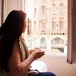 Revent Hotel